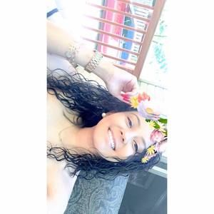 Meet your Posher, Delmy